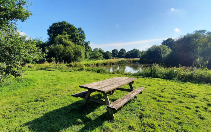 Table de picnic, le verger de Kermauny